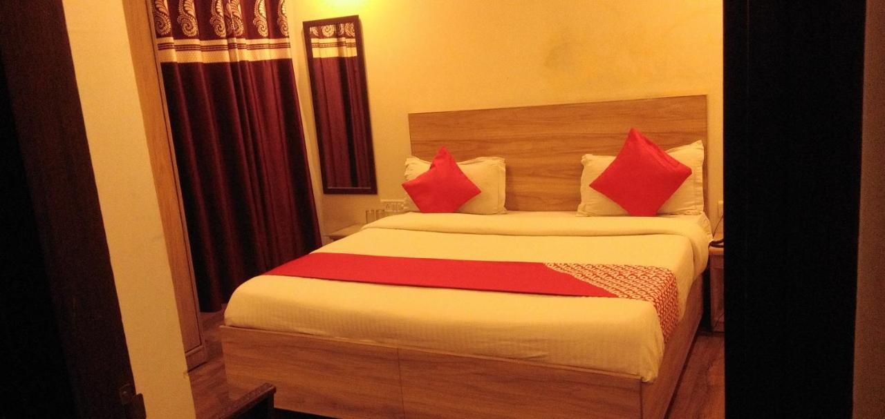 Hotel Golden Bliss At New Delhi Airport Exterior foto