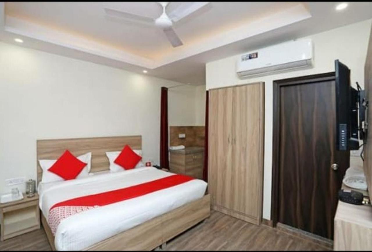 Hotel Golden Bliss At New Delhi Airport Exterior foto