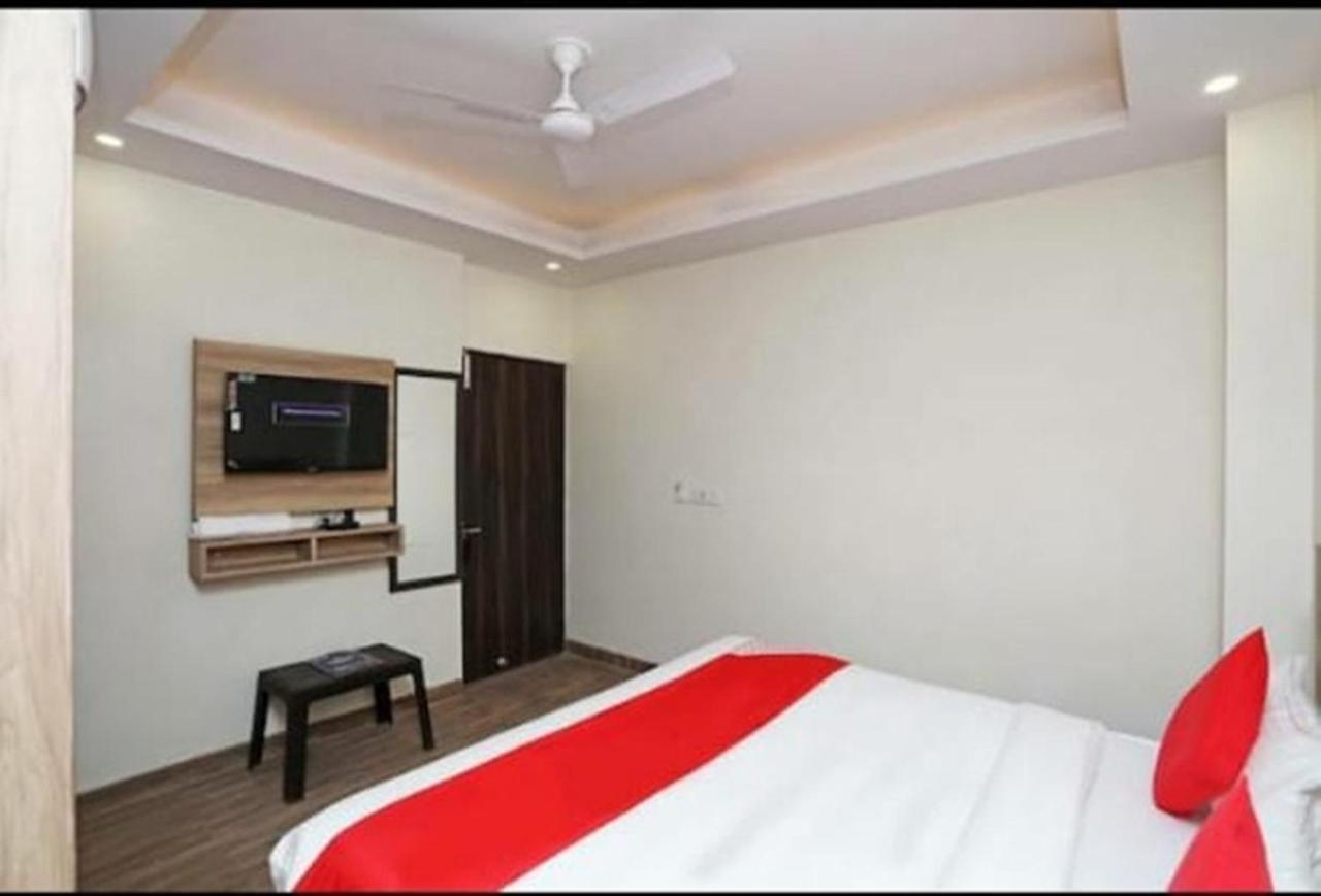Hotel Golden Bliss At New Delhi Airport Exterior foto