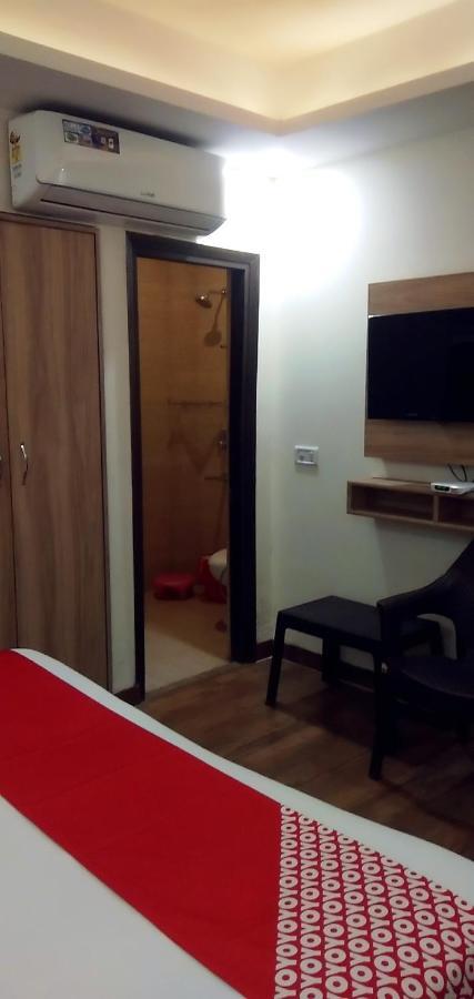 Hotel Golden Bliss At New Delhi Airport Exterior foto